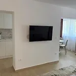 Tatjana Center * Pula