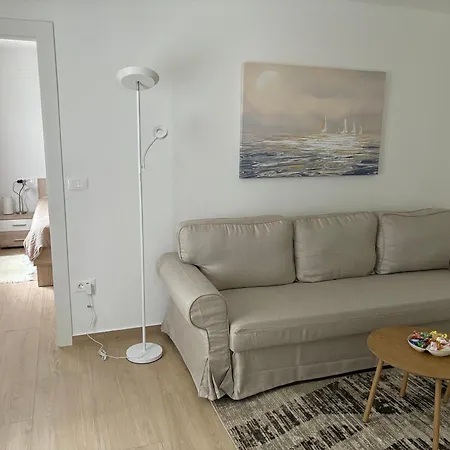 Tatjana Center プーラ