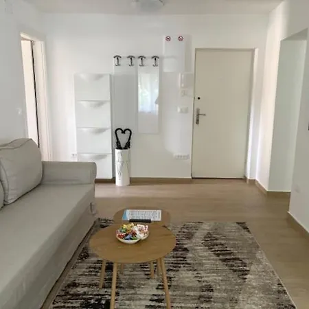 Tatjana Center Apartament *