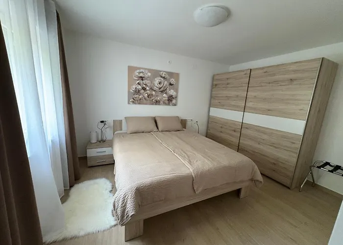 Tatjana Center * Pula