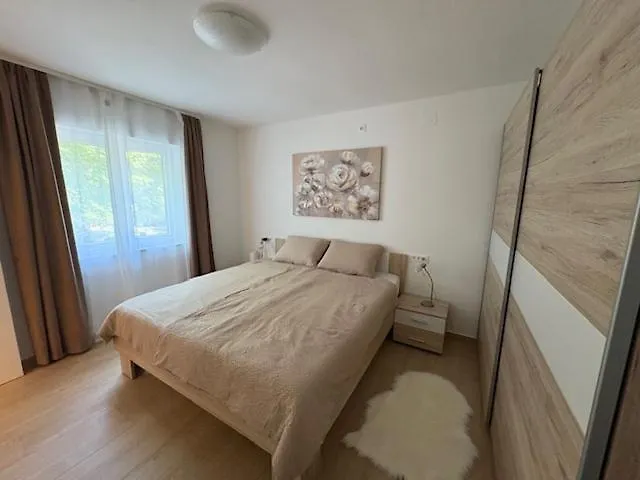 Tatjana Center * Pula